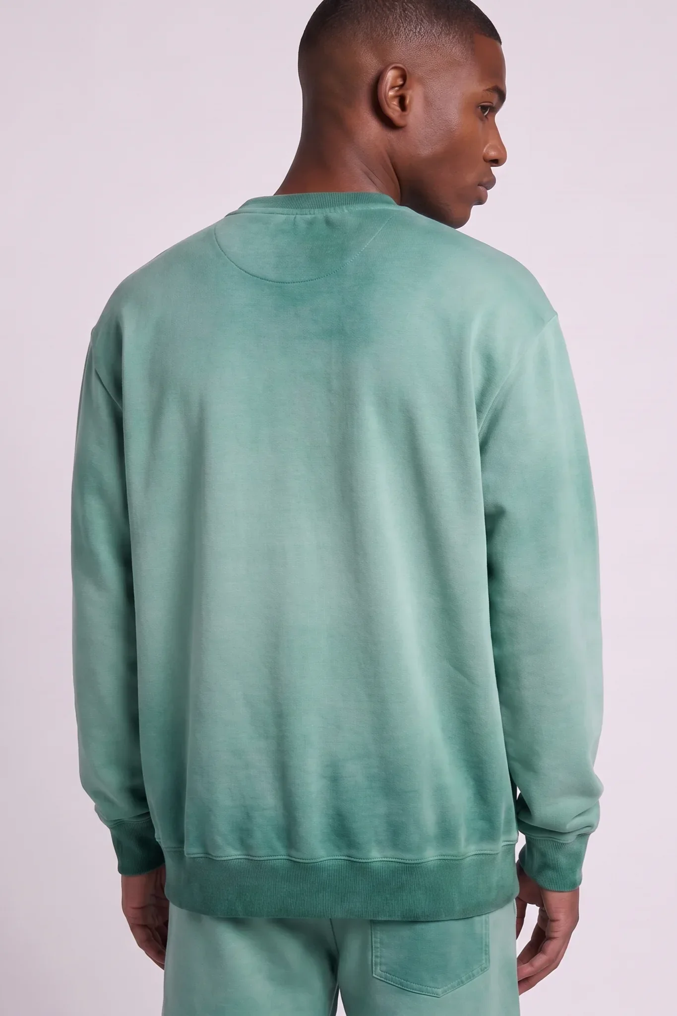 6Th Nbrhd Men's Sweatshirt Vtg Green - Image 3