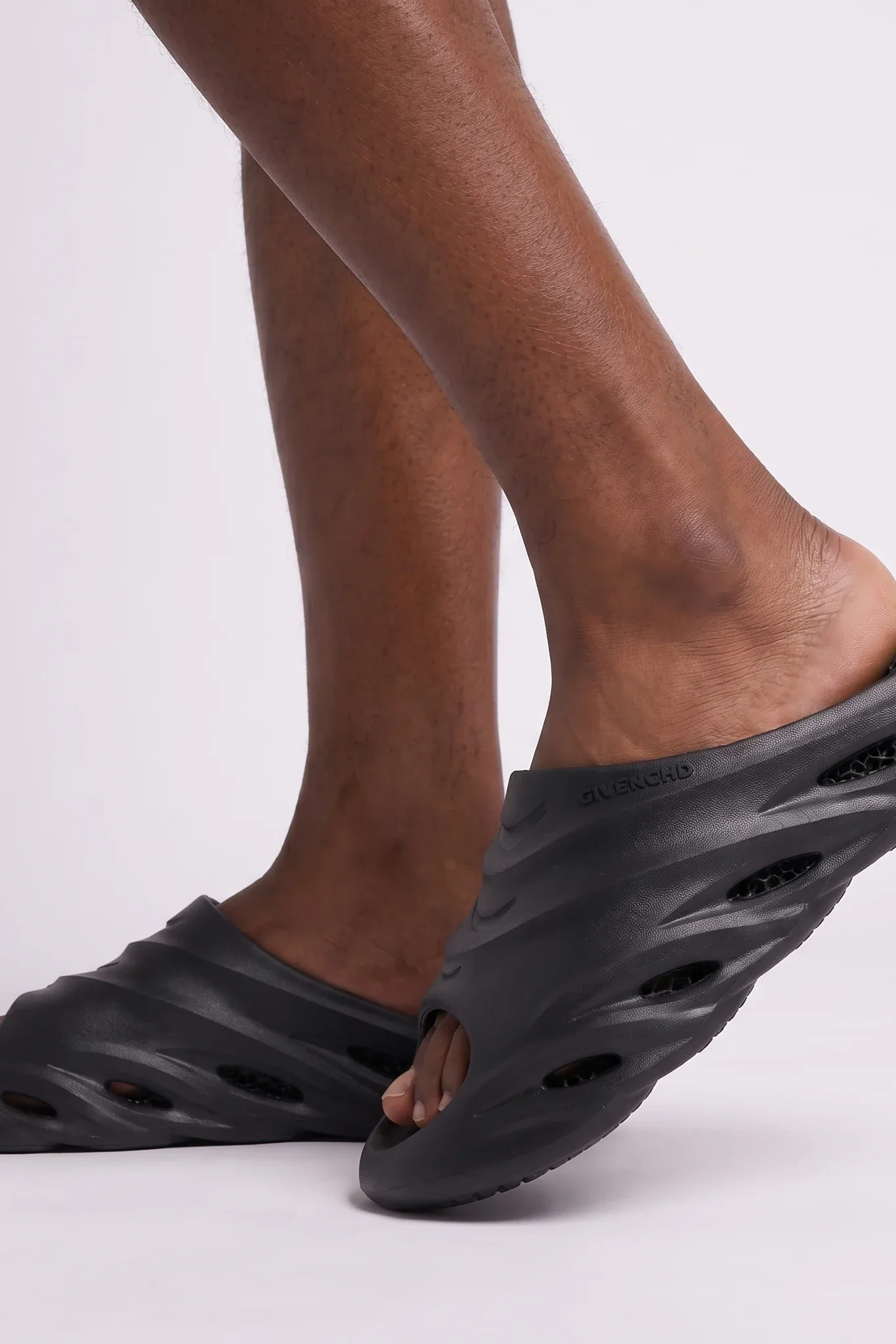 6Th Nbrhd Slides - Comfort Slide Sandals Black - Image 3