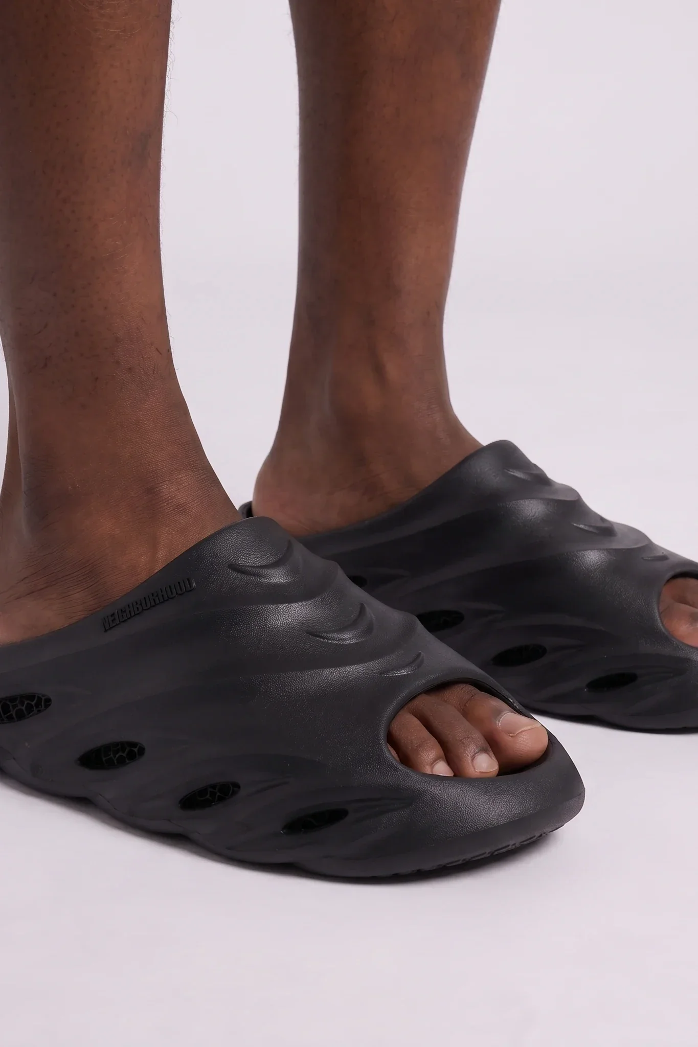 6Th Nbrhd Slides - Comfort Slide Sandals Black - Image 4