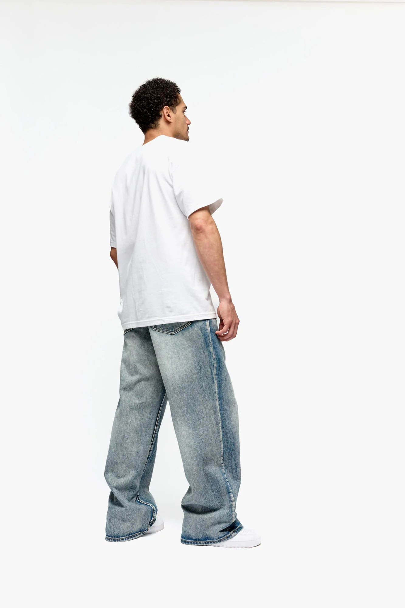 Silnt Chptrs Jeans - Light Wash - Image 7