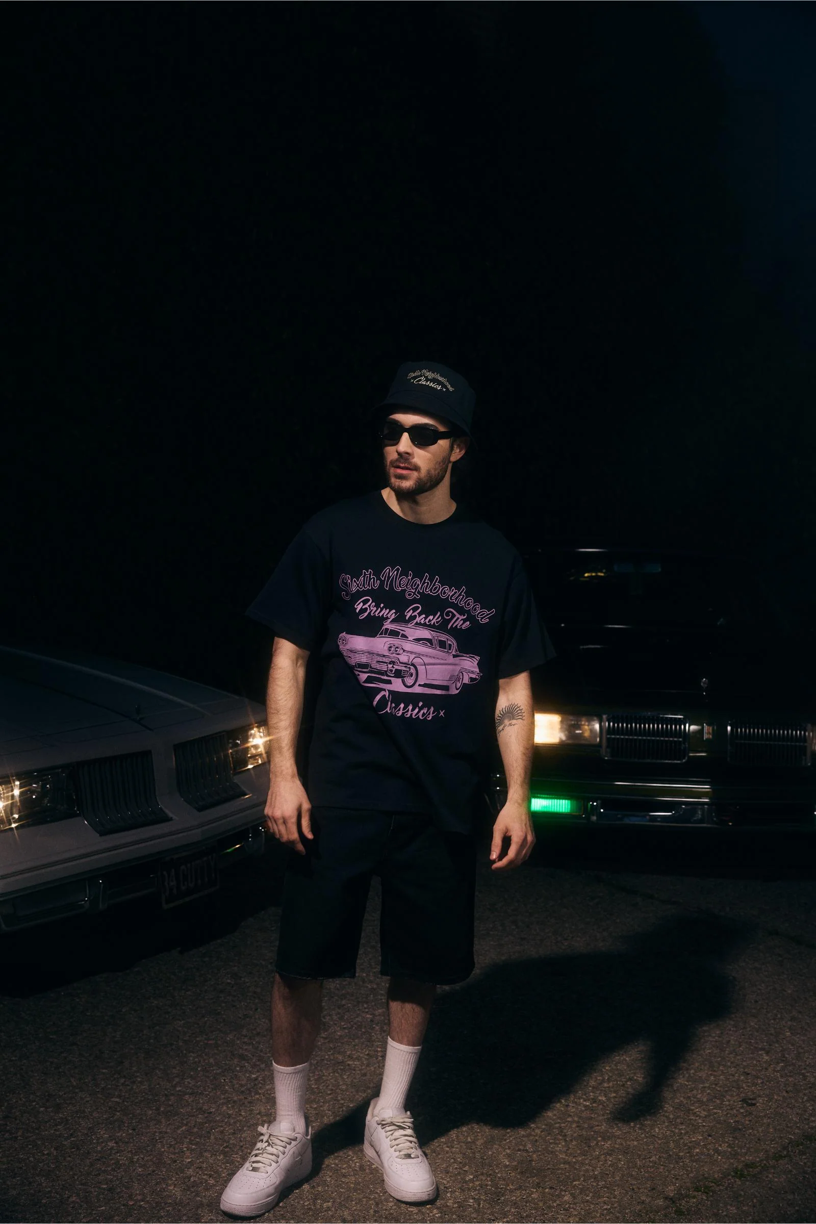6Th Nbrhd Classic Is Back Men's T-Shirt Black - Image 6