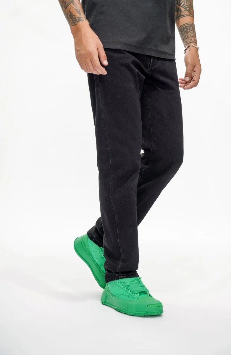 Valabasas Crisp Jeans - Straight Fit Black - Image 2