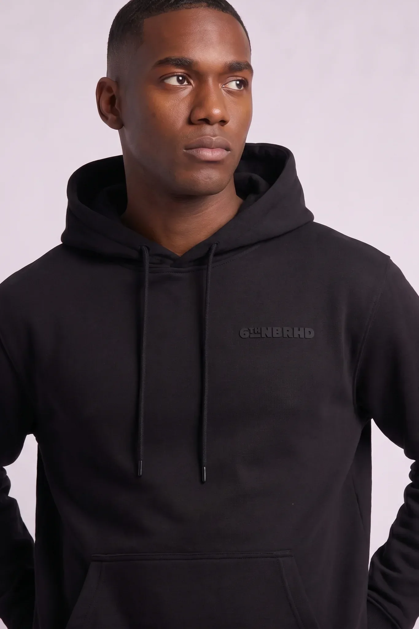 6Thneighborhood Esntl Hoodie - Oversized Black - Image 4