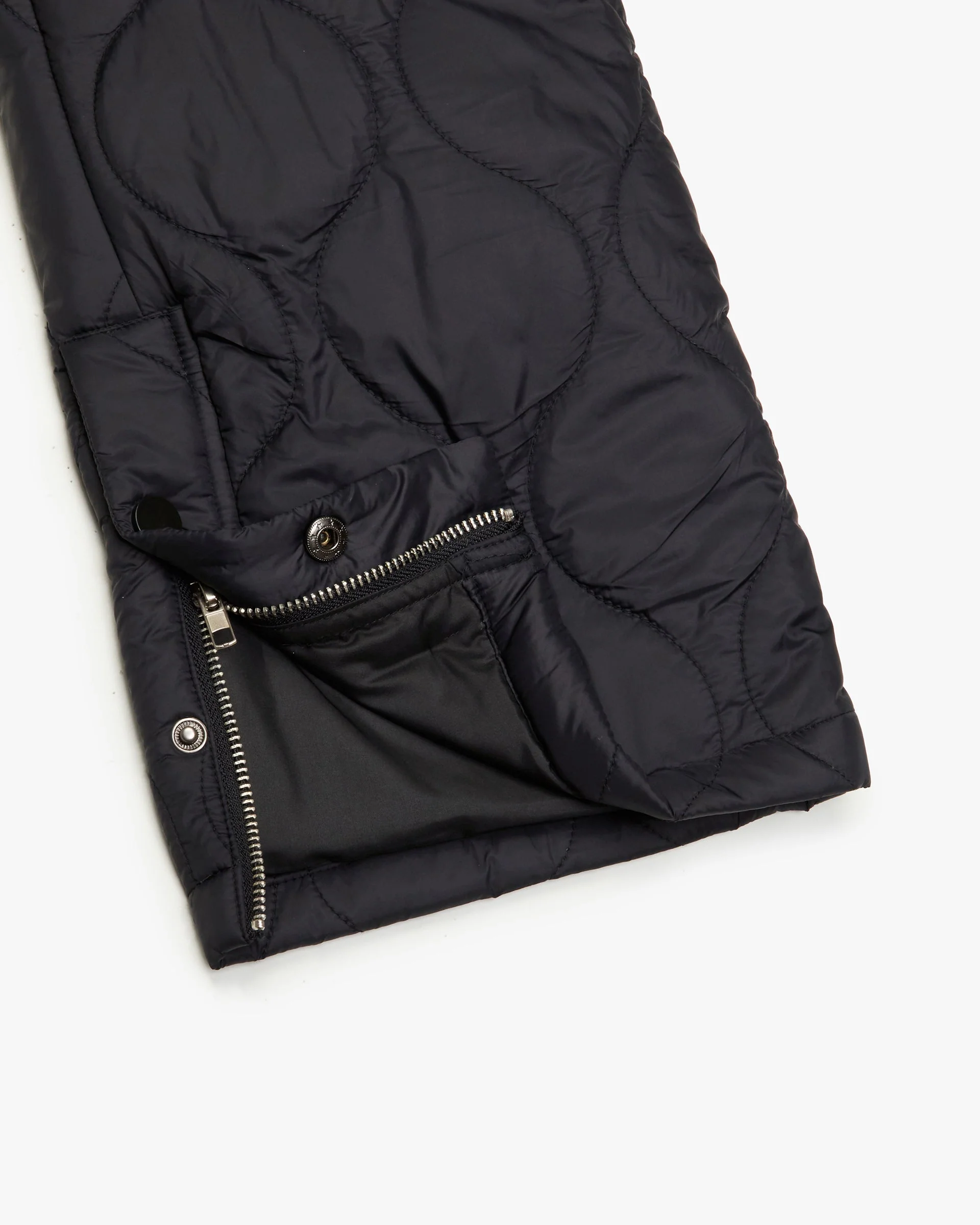 Silnt Chptrs Hives Sweatpants - Quilted Black - Image 6
