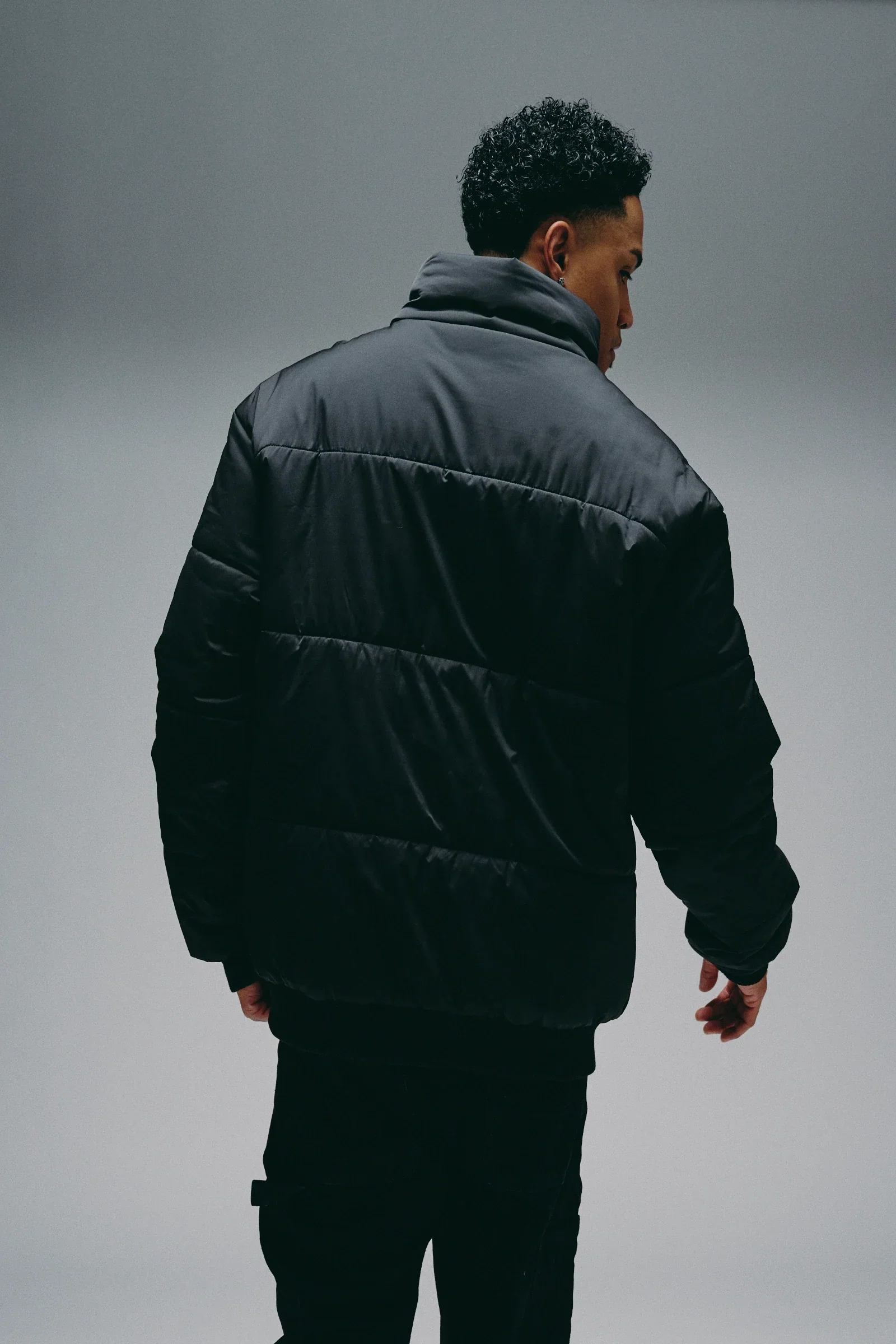 Silnt Chptrs Asymmetrical Puffer Jacket - Quilted Black - Image 8