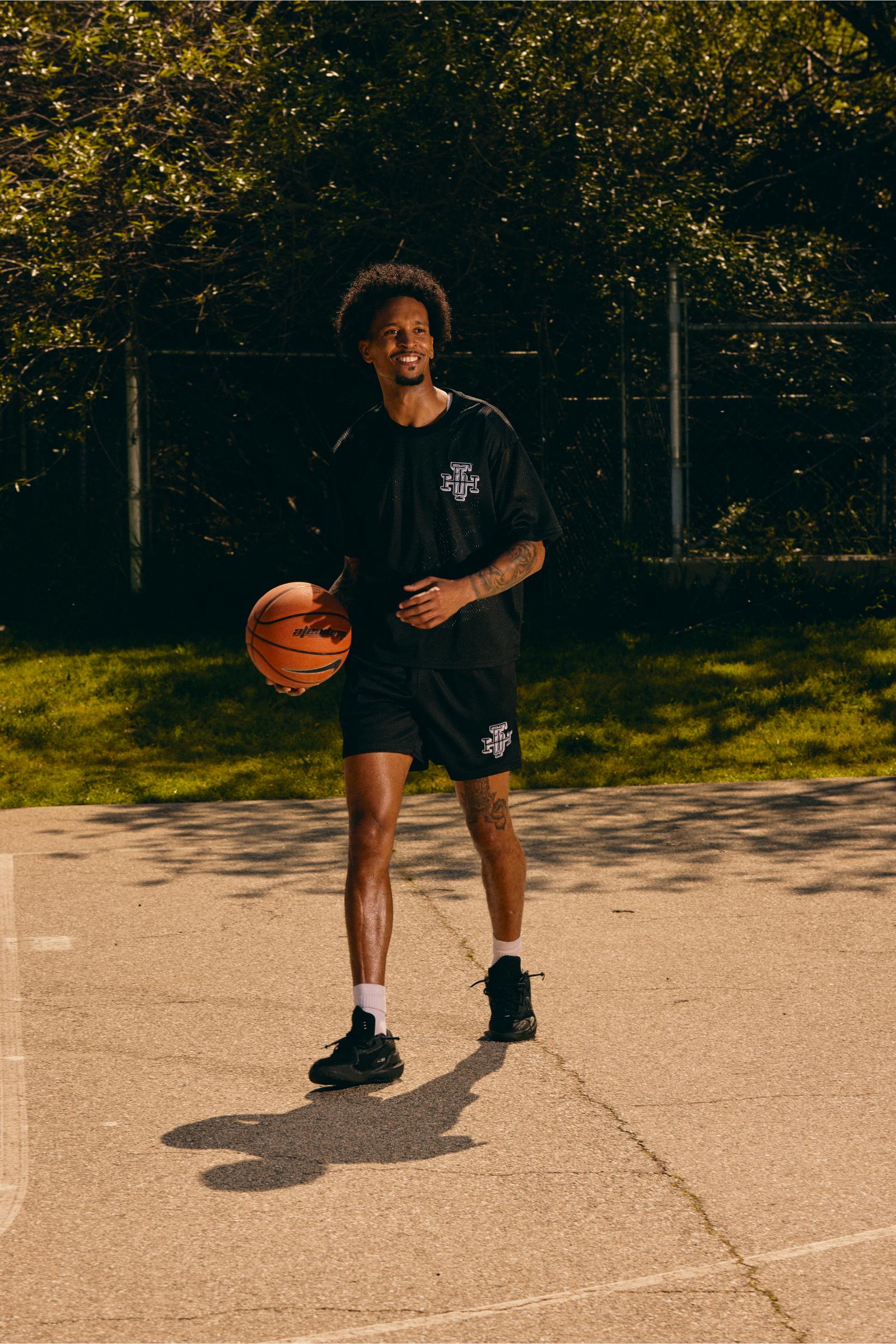 6Th Nbrhd Scrimmage Men's T-Shirt Black - Image 3