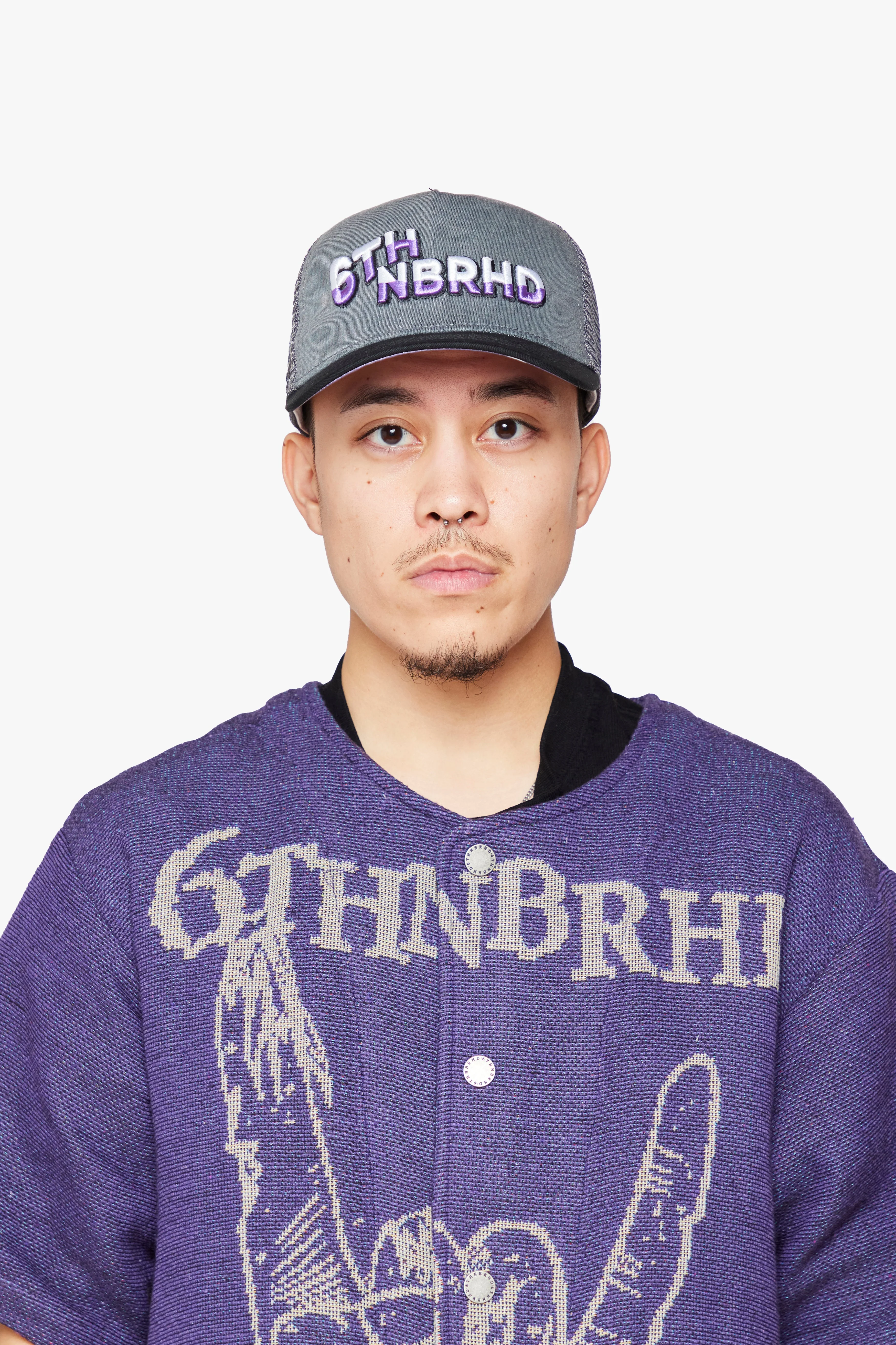 6Thneighborhood Skull Snapback Hat - Embroidered Grey - Image 4