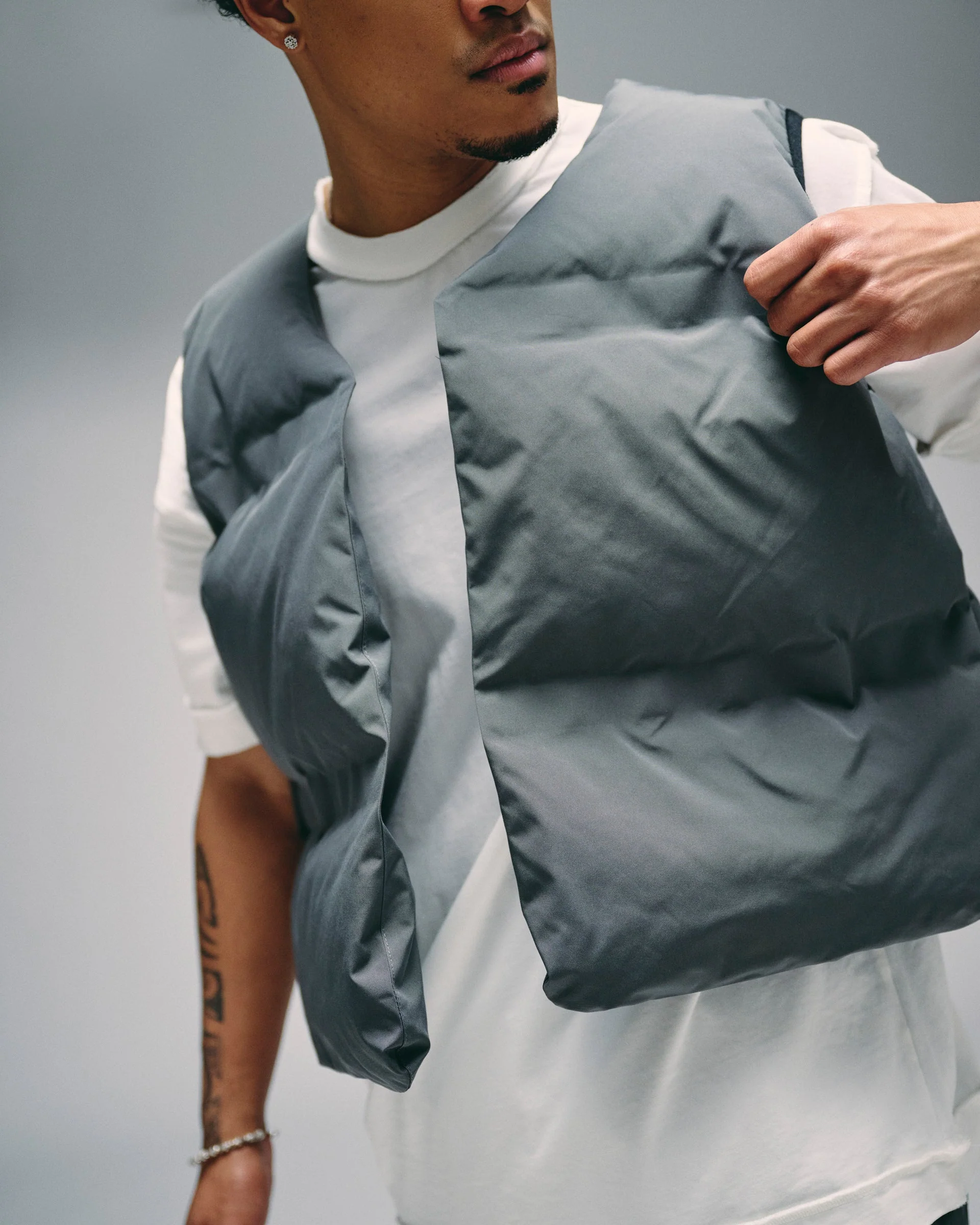 Silnt Chptrs Trophies Vest Grey - Image 5