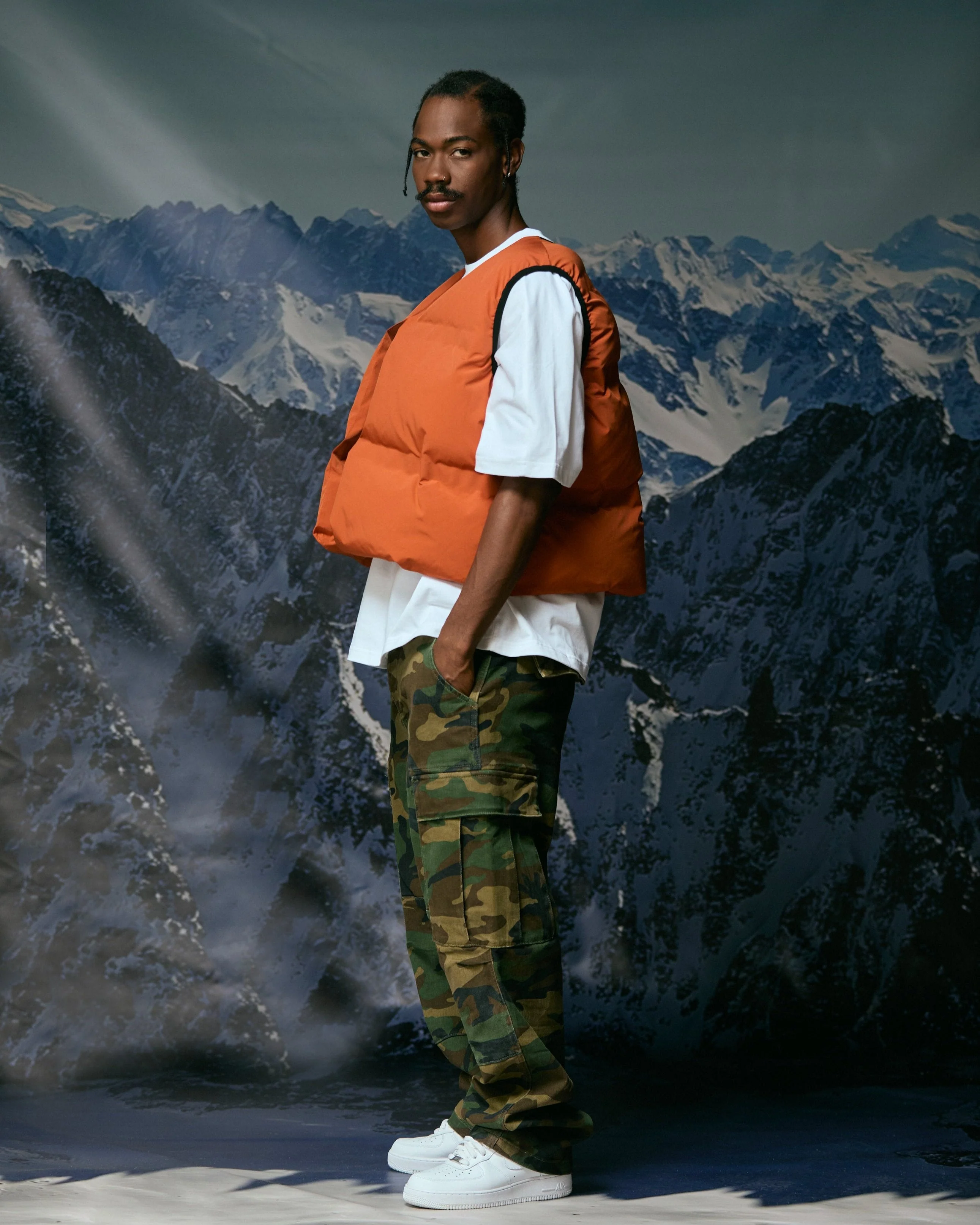 Silnt Chptrs Trophies Vest Orange - Image 3