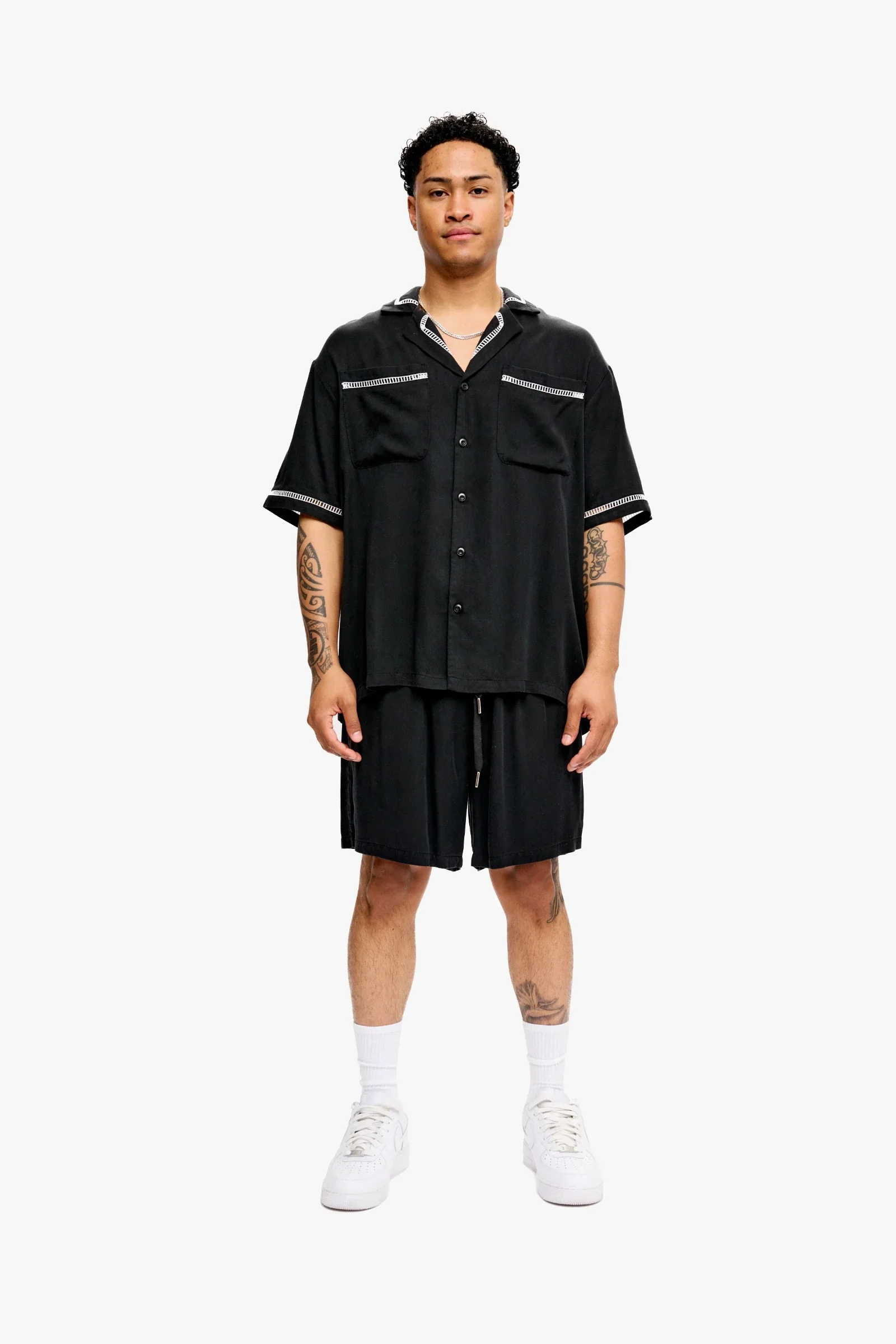 Silnt Chptrs Vibes Shirt - Embroidered Piping Black - Image 9